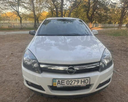 Белый Опель Астра, объемом двигателя 1.6 л и пробегом 204 тыс. км за 5800 $, фото 1 на Automoto.ua