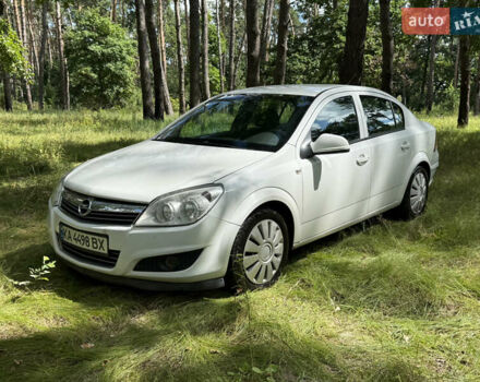 Білий Опель Астра, об'ємом двигуна 1.6 л та пробігом 208 тис. км за 4700 $, фото 1 на Automoto.ua