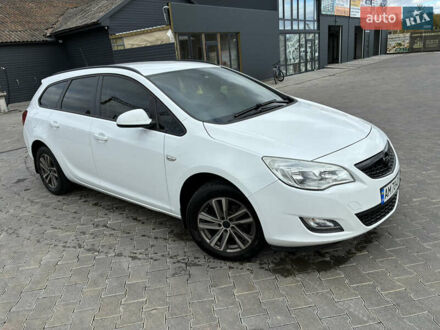 Белый Опель Астра, объемом двигателя 1.3 л и пробегом 278 тыс. км за 5900 $, фото 1 на Automoto.ua