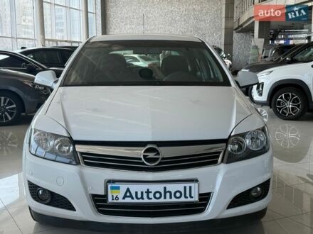 Белый Опель Астра, объемом двигателя 1.6 л и пробегом 80 тыс. км за 7200 $, фото 1 на Automoto.ua