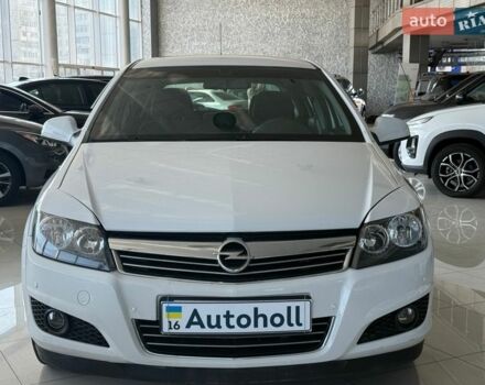 Белый Опель Астра, объемом двигателя 1.6 л и пробегом 80 тыс. км за 7200 $, фото 1 на Automoto.ua