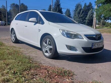 Белый Опель Астра, объемом двигателя 1.7 л и пробегом 248 тыс. км за 8150 $, фото 1 на Automoto.ua