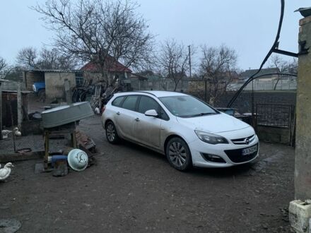 Опель Астра 2012 в Киеве на Automoto.ua Белый Опель Астра, объемом двигателя 1.7 л и пробегом 344 тыс. км за 7100 $, фото 1 на Automoto.ua