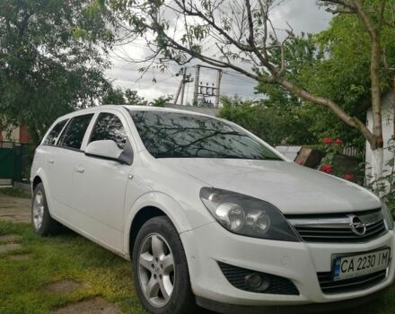 Белый Опель Астра, объемом двигателя 1.7 л и пробегом 250 тыс. км за 6250 $, фото 1 на Automoto.ua