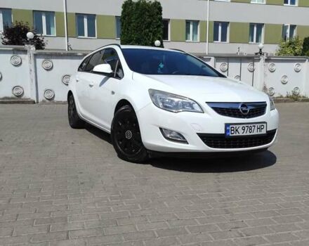 Белый Опель Астра, объемом двигателя 1.7 л и пробегом 212 тыс. км за 7599 $, фото 1 на Automoto.ua