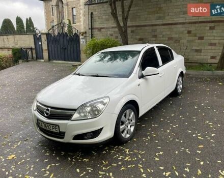 Белый Опель Астра, объемом двигателя 1.6 л и пробегом 218 тыс. км за 5750 $, фото 1 на Automoto.ua