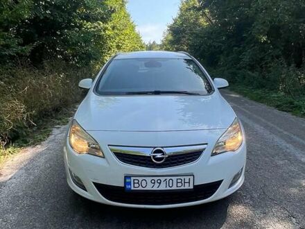 Білий Опель Астра, об'ємом двигуна 1.25 л та пробігом 247 тис. км за 6400 $, фото 1 на Automoto.ua