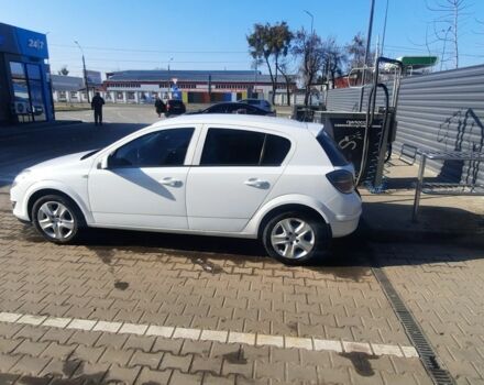 Белый Опель Астра, объемом двигателя 1.6 л и пробегом 170 тыс. км за 5400 $, фото 1 на Automoto.ua