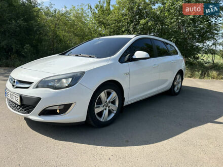 Опель Астра 2012 у Первомайськ на Automoto.ua Білий Опель Астра, об'ємом двигуна 1.69 л та пробігом 280 тис. км за 6500 $, фото 1 на Automoto.ua