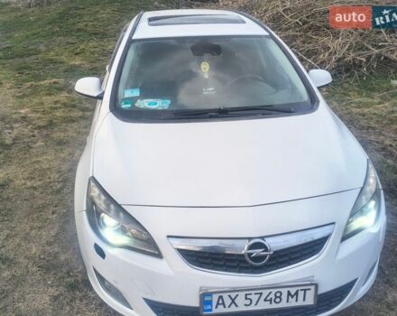 Білий Опель Астра, об'ємом двигуна 1.69 л та пробігом 300 тис. км за 6000 $, фото 1 на Automoto.ua