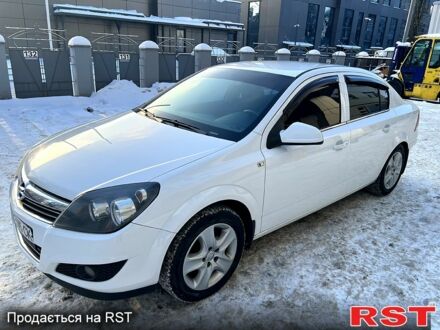 Белый Опель Астра, объемом двигателя 1.6 л и пробегом 15100 тыс. км за 6200 $, фото 1 на Automoto.ua