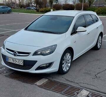 Опель Астра 2013 в Бурштыне на Automoto.ua Белый Опель Астра, объемом двигателя 1.69 л и пробегом 242 тыс. км за 7300 $, фото 1 на Automoto.ua