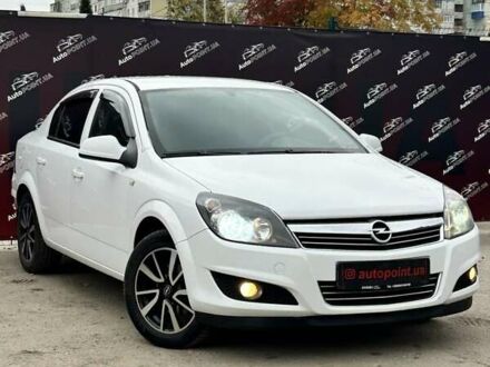 Белый Опель Астра, объемом двигателя 1.69 л и пробегом 168 тыс. км за 7000 $, фото 1 на Automoto.ua
