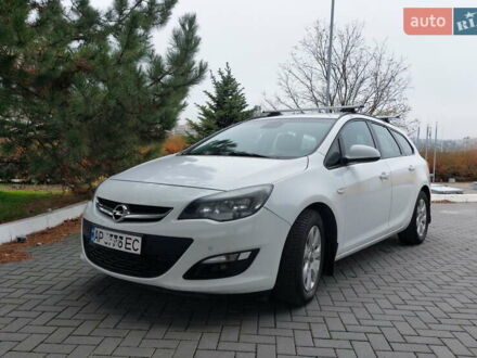 Белый Опель Астра, объемом двигателя 1.6 л и пробегом 211 тыс. км за 9300 $, фото 1 на Automoto.ua