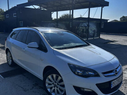 Опель Астра 2015 в Подгайцах на Automoto.ua Белый Опель Астра, объемом двигателя 1.6 л и пробегом 239 тыс. км за 8200 $, фото 1 на Automoto.ua