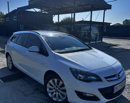 Опель Астра 2015 в Подгайцах на Automoto.ua Белый Опель Астра, объемом двигателя 1.6 л и пробегом 239 тыс. км за 8200 $, фото 1 на Automoto.ua