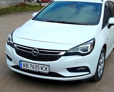 Белый Опель Астра, объемом двигателя 1.6 л и пробегом 233 тыс. км за 9800 $, фото 1 на Automoto.ua