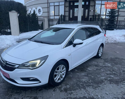 Белый Опель Астра, объемом двигателя 1.6 л и пробегом 223 тыс. км за 9600 $, фото 1 на Automoto.ua