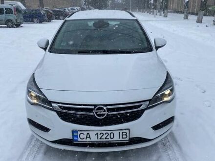 Опель Астра 2016 в Звенигородка на Automoto.ua Белый Опель Астра, объемом двигателя 1.6 л и пробегом 136 тыс. км за 11800 $, фото 1 на Automoto.ua