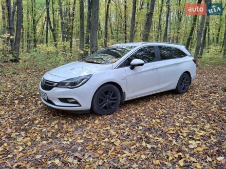 Опель Астра 2016 у Волочиске на Automoto.ua Білий Опель Астра, об'ємом двигуна 1.6 л та пробігом 201 тис. км за 9900 $, фото 1 на Automoto.ua