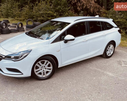 Белый Опель Астра, объемом двигателя 1.6 л и пробегом 270 тыс. км за 10500 $, фото 1 на Automoto.ua