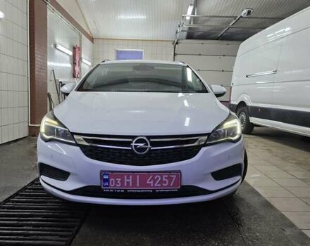 Белый Опель Астра, объемом двигателя 1.6 л и пробегом 169 тыс. км за 8800 $, фото 1 на Automoto.ua