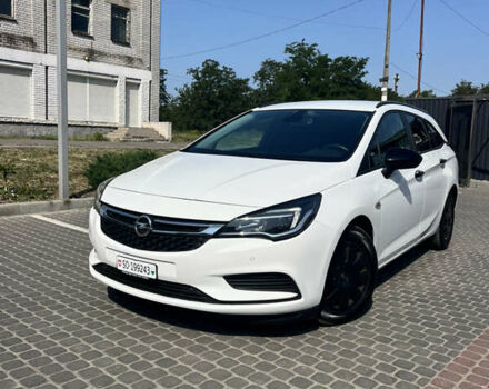 Белый Опель Астра, объемом двигателя 1.6 л и пробегом 173 тыс. км за 9999 $, фото 1 на Automoto.ua