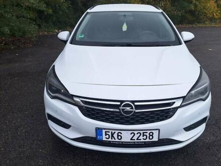 Белый Опель Астра, объемом двигателя 1.6 л и пробегом 220 тыс. км за 8097 $, фото 1 на Automoto.ua