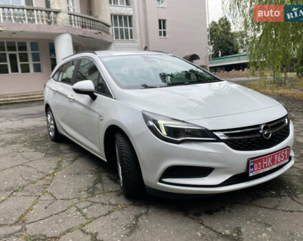 Белый Опель Астра, объемом двигателя 1.6 л и пробегом 221 тыс. км за 10800 $, фото 1 на Automoto.ua