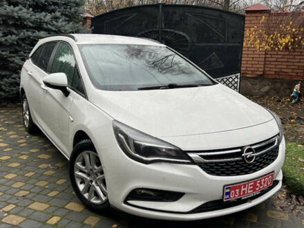 Белый Опель Астра, объемом двигателя 1.6 л и пробегом 186 тыс. км за 11900 $, фото 1 на Automoto.ua