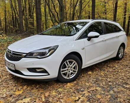 Опель Астра 2019 у Нетешине на Automoto.ua Білий Опель Астра, об'ємом двигуна 1.6 л та пробігом 212 тис. км за 11300 $, фото 1 на Automoto.ua