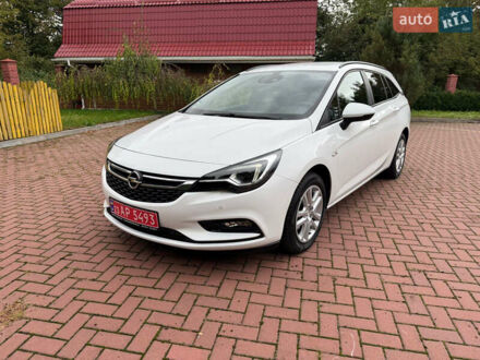 Опель Астра 2019 в Хмельницком на Automoto.ua Белый Опель Астра, объемом двигателя 1.6 л и пробегом 152 тыс. км за 11100 $, фото 1 на Automoto.ua