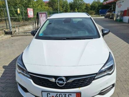 Белый Опель Астра, объемом двигателя 1.5 л и пробегом 100 тыс. км за 14500 $, фото 1 на Automoto.ua