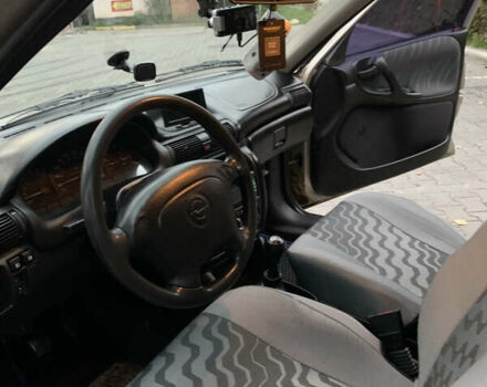 Бежевий Опель Астра, об'ємом двигуна 1.4 л та пробігом 308 тис. км за 2500 $, фото 11 на Automoto.ua