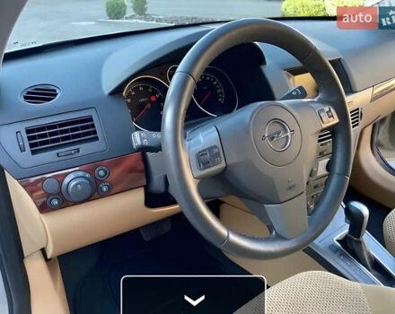 Бежевый Опель Астра, объемом двигателя 1.8 л и пробегом 185 тыс. км за 4900 $, фото 7 на Automoto.ua