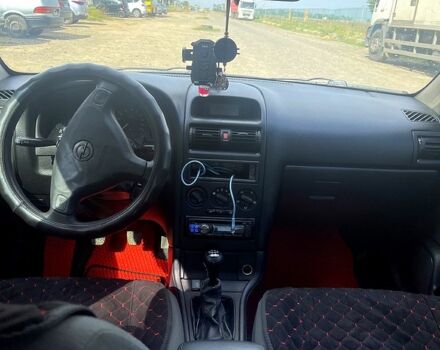 Опель Астра 2007 в Снигиревке на Automoto.ua Бежевый Опель Астра, объемом двигателя 1.6 л и пробегом 234 тыс. км за 4200 $, фото 11 на Automoto.ua