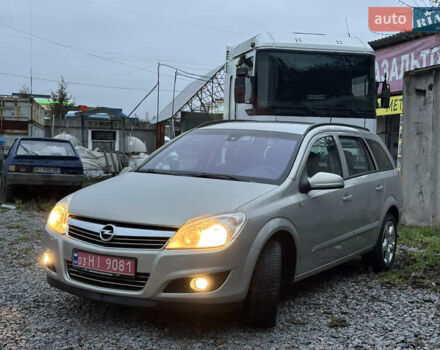 Бежевый Опель Астра, объемом двигателя 1.6 л и пробегом 211 тыс. км за 5900 $, фото 4 на Automoto.ua