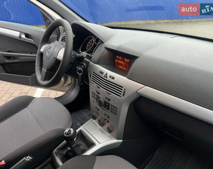 Бежевий Опель Астра, об'ємом двигуна 1.6 л та пробігом 212 тис. км за 5850 $, фото 14 на Automoto.ua