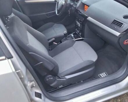 Опель Астра 2010 у Калуше на Automoto.ua Бежевий Опель Астра, об'ємом двигуна 1.6 л та пробігом 146 тис. км за 5800 $, фото 3 на Automoto.ua