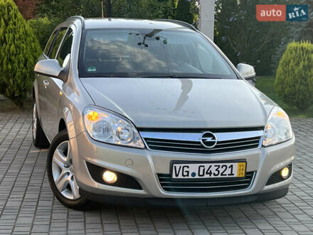 Опель Астра 2010 в Самборе на Automoto.ua Бежевый Опель Астра, объемом двигателя 1.6 л и пробегом 220 тыс. км за 5999 $, фото 1 на Automoto.ua