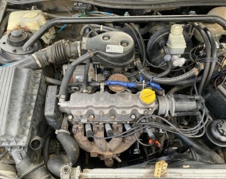 Чорний Опель Астра, об'ємом двигуна 1.6 л та пробігом 256 тис. км за 1400 $, фото 5 на Automoto.ua