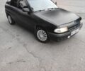 Черный Опель Астра, объемом двигателя 1.6 л и пробегом 300 тыс. км за 1550 $, фото 1 на Automoto.ua