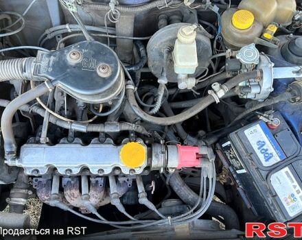 Черный Опель Астра, объемом двигателя 1.4 л и пробегом 379 тыс. км за 1200 $, фото 7 на Automoto.ua