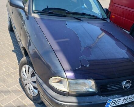 Черный Опель Астра, объемом двигателя 1.4 л и пробегом 280 тыс. км за 1100 $, фото 1 на Automoto.ua
