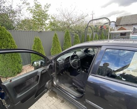 Черный Опель Астра, объемом двигателя 1.6 л и пробегом 276 тыс. км за 2500 $, фото 5 на Automoto.ua