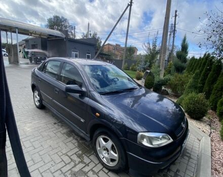 Черный Опель Астра, объемом двигателя 1.6 л и пробегом 276 тыс. км за 2500 $, фото 1 на Automoto.ua