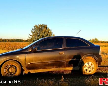 Черный Опель Астра, объемом двигателя 1.6 л и пробегом 330 тыс. км за 2000 $, фото 3 на Automoto.ua