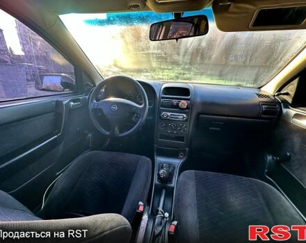 Чорний Опель Астра, об'ємом двигуна 1.4 л та пробігом 245 тис. км за 2700 $, фото 5 на Automoto.ua