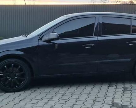 Черный Опель Астра, объемом двигателя 1.4 л и пробегом 300 тыс. км за 3350 $, фото 2 на Automoto.ua