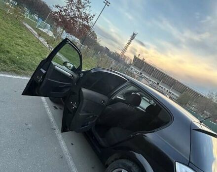 Черный Опель Астра, объемом двигателя 1.8 л и пробегом 219 тыс. км за 3700 $, фото 8 на Automoto.ua